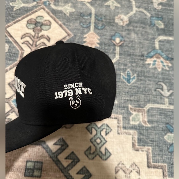 The Panda’s Friend hat - Picture 2 of 3